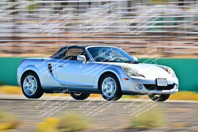 media/Oct-18-2025-Extreme Speed (Sat) [[d6d7e1fef1]]/Group 5/Session 3 (Turn 1)/